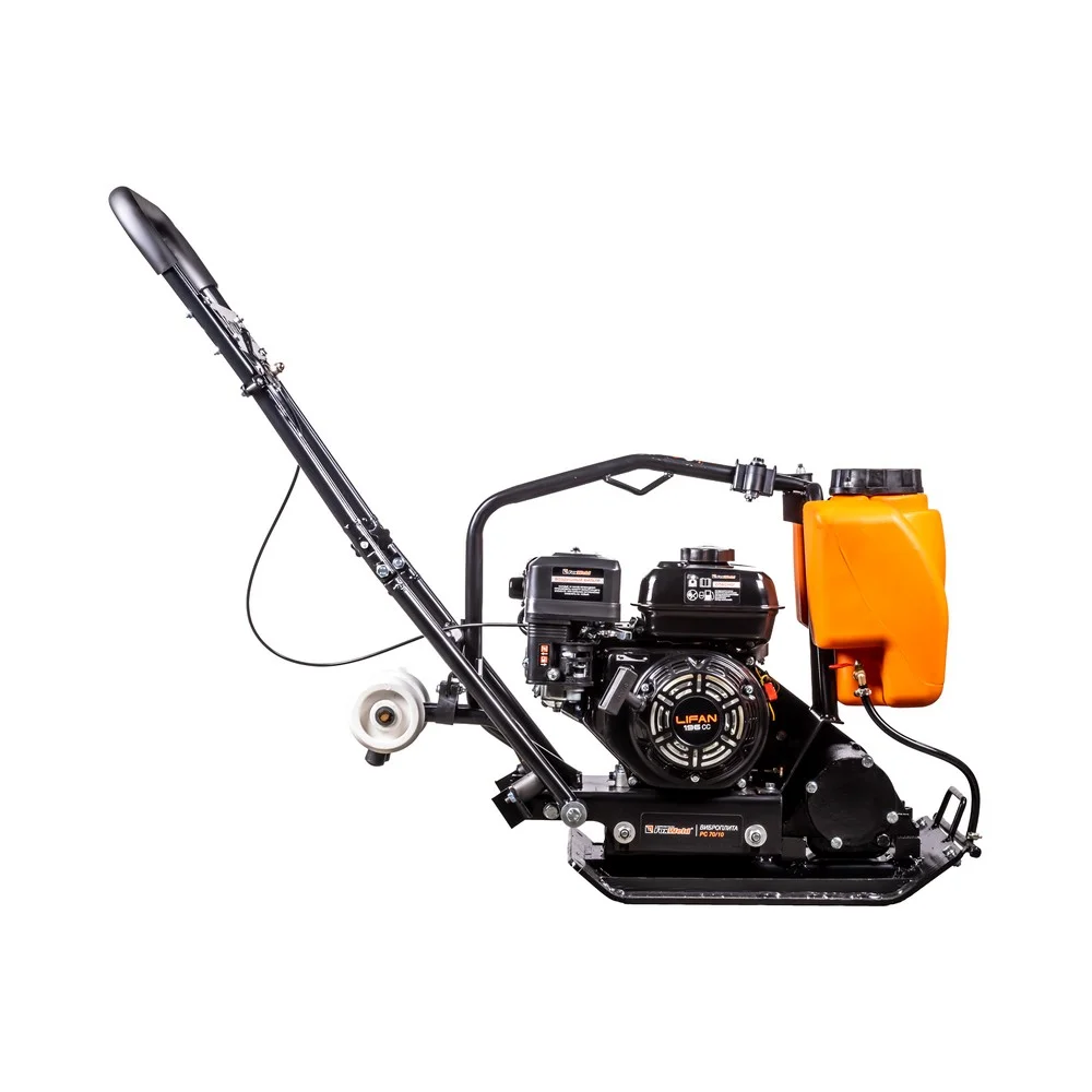 Виброплита FoxWeld PC 70/10, прямоходная, двигатель Lifan 168F-2, вес 70 кг, центробежная сила 10 кН, бак с водой, траспорт. колёса
