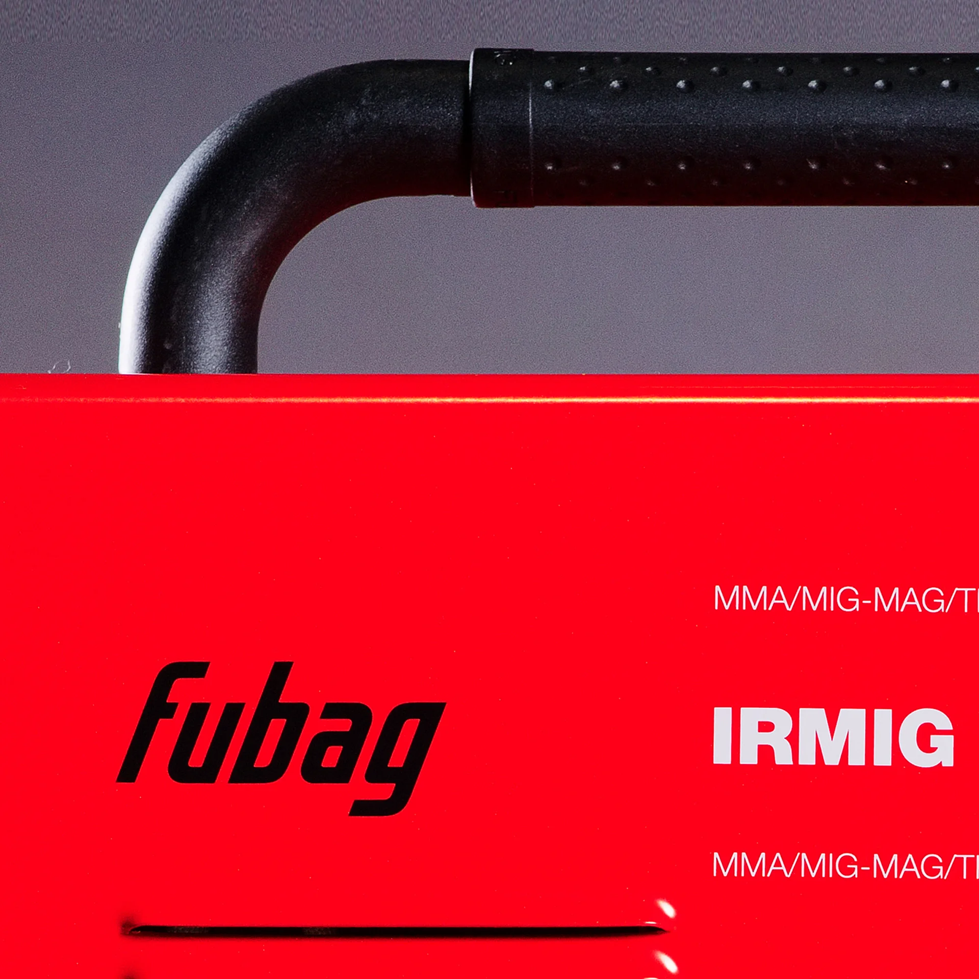 Сварочный полуавтомат FUBAG IRMIG 180 SYN LED с горелкой 250 А в комплекте