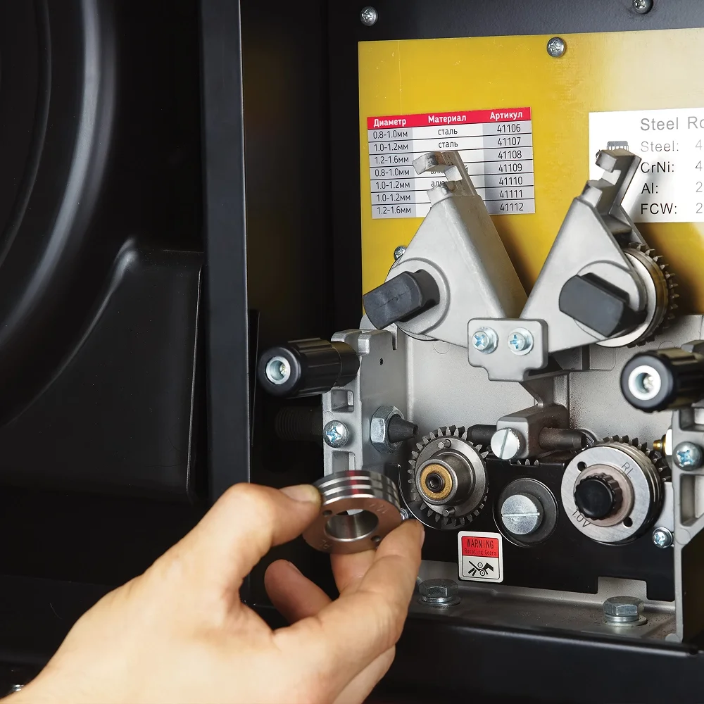 Сварочный полуавтомат FUBAG XMIG 500T DW ПУЛЬС (PULSE) + Подающий механизм ДРАЙВ (DRIVE) XMIG DW ПУЛЬС (PULSE) + Горелка + Блок жидкостного охлаждения + Шланг-пакет + Тележка